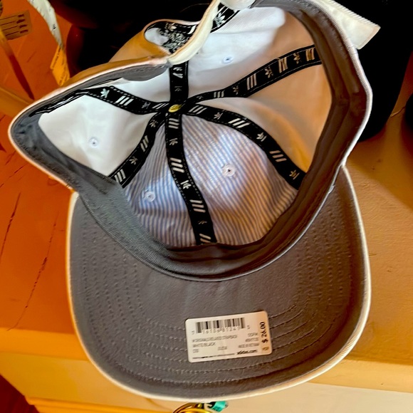 Adidas Adjustable Fit Cap - Picture 3 of 3
